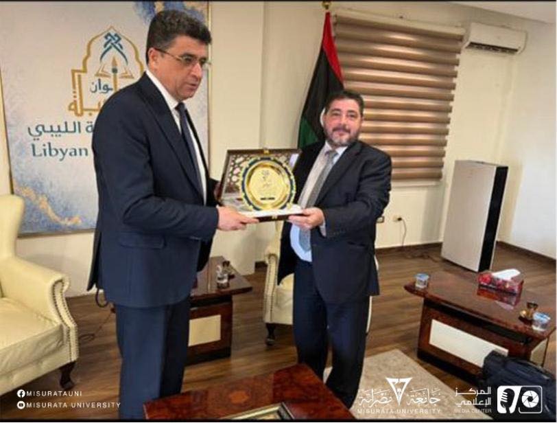 رئيس جامعة مصراتة في زيارة إلى ديوان المحاسبة